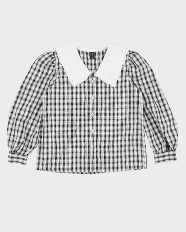 Vintage 1990s Black and White Plaid Collared Shirt - S-- Wool Fabric Cashmere Fabric Tweed Fabric Vintage 1990s Black and White Plaid Collared Shirt - S-- Wool Fabric Cashmere Fabric Tweed Fabric