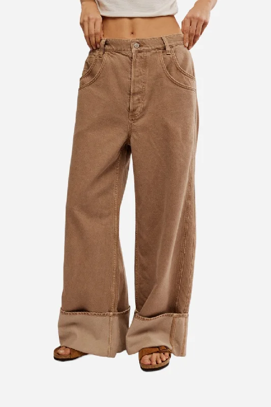 Free People Final Countdown Cuffed Mid Rise Wide Leg Pants in Tumbleweed High-Waist Jeans