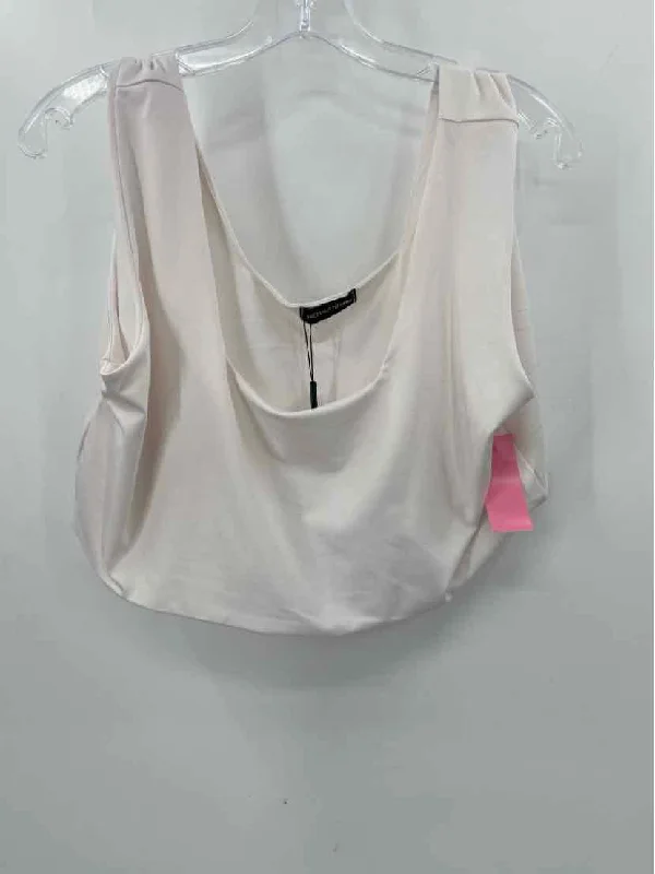 Pre-Owned PrettyLittleEverything White Size 18 Tank Top playful tank top