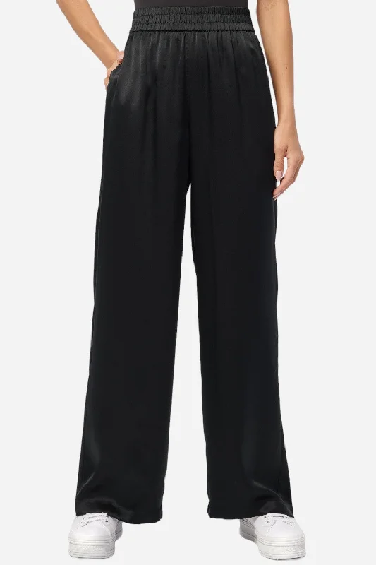 Camy NYC Bleecker Pants in Black Casual Sweatpants Style