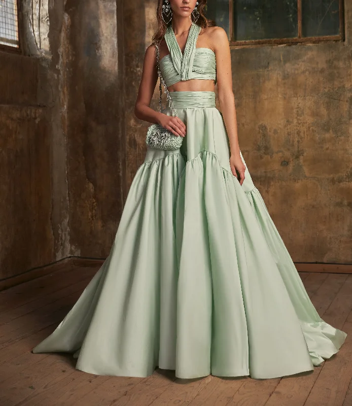 Taffeta Halter Neck Bralette & An Oversized Skirt casual skirt length