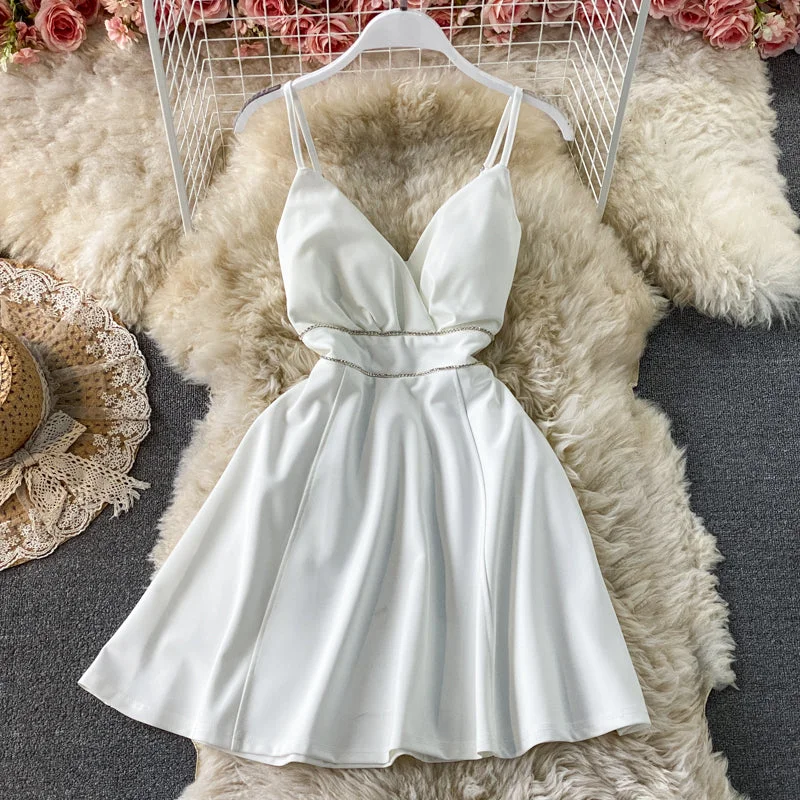 Low cut V-neck, open back, waist closed, strapless princess skirt 2784 low waist skirt Low cut V-neck, open back, waist closed, strapless princess skirt 2784 low waist skirt