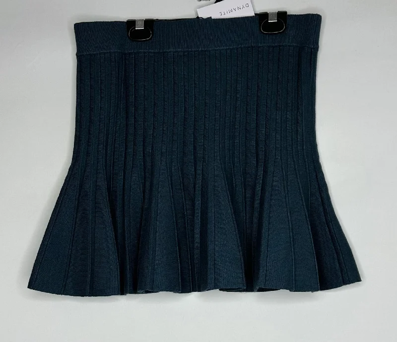 Dynamite Knit Skirt NWT size Large denim skirt classic