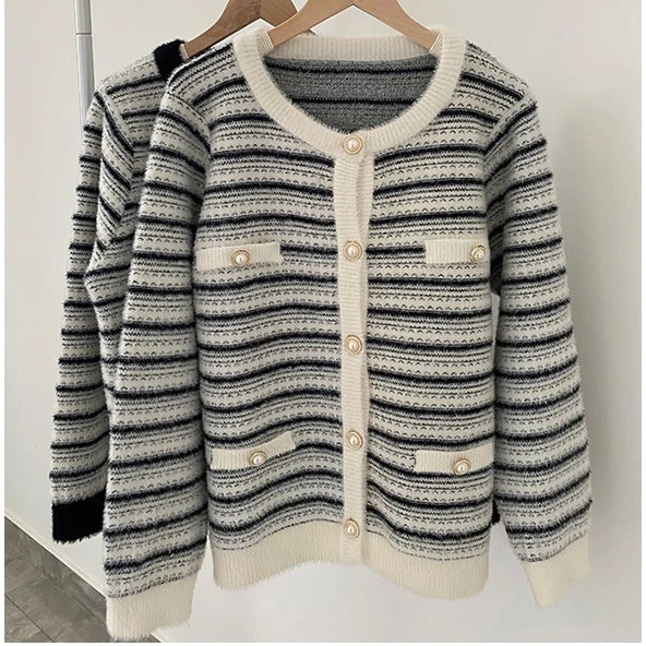 2024 Spring ladies long sleeve classic elegant cardigan striped crew neck high quality sweater coat Elasticated Padded Insulated 2024 Spring ladies long sleeve classic elegant cardigan striped crew neck high quality sweater coat Elasticated Padded Insulated